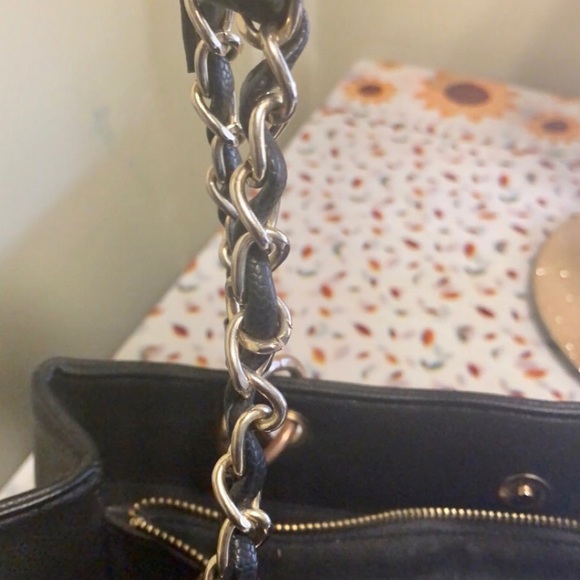 Handbag - Picture 3 of 6